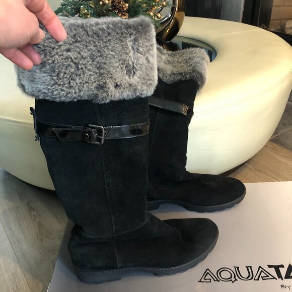 Waterproof Aquatalia Women's Black Suede Waterproof Whitney Boots With Fur Trim. - Picture 2 of 10